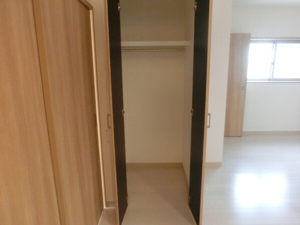 バレンシア三左衛門の物件内観写真